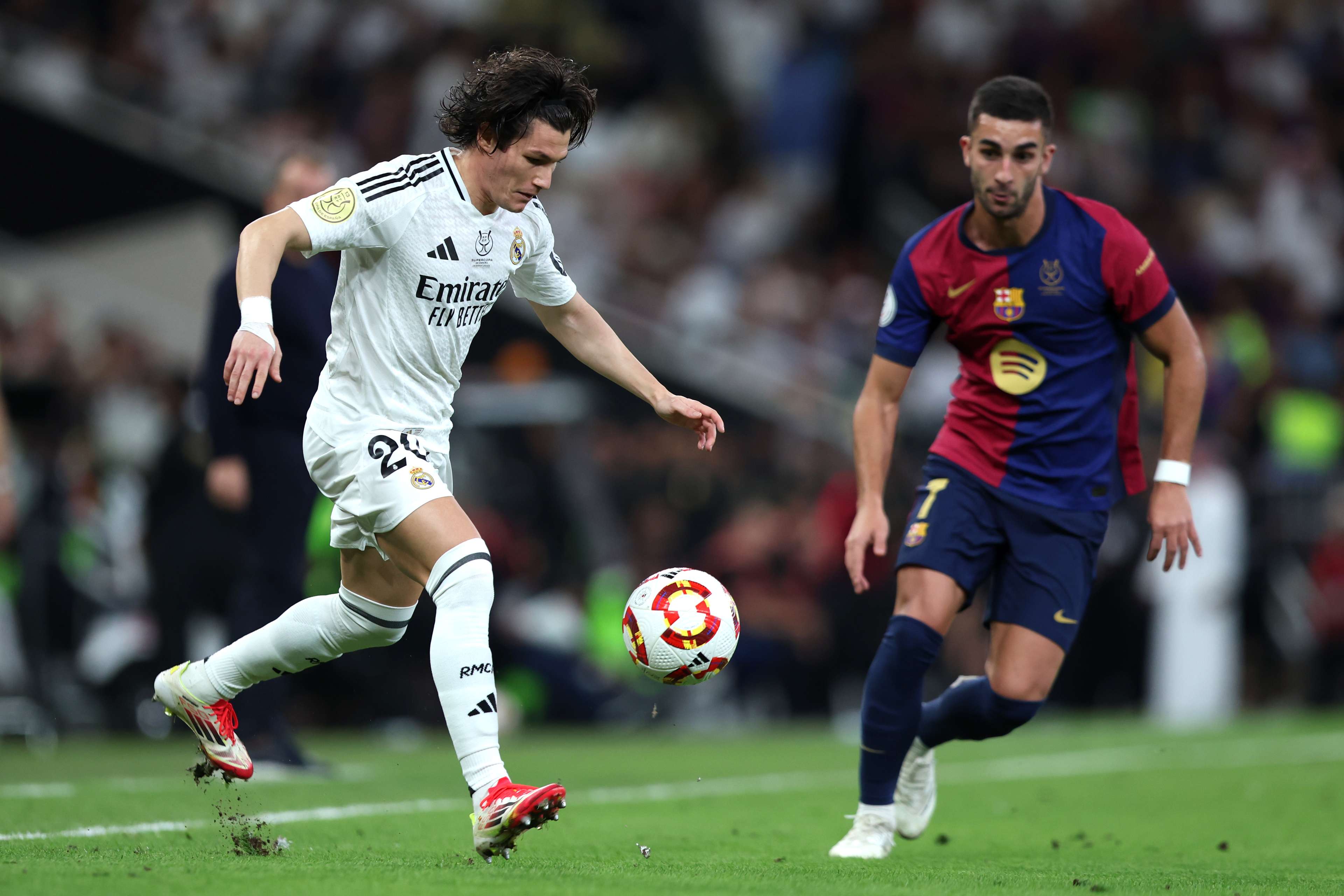 梅西續約兩年巴薩  到期後赴美投奔小貝.