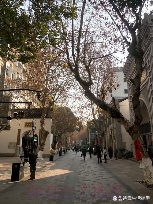 安帅谈哈维言论:每个人都有自己观点 我更愿谈比赛 安帅谈哈维言论:每个人都有自己观点 我更愿谈比赛